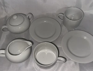 Set 6 elegante 10 Strawberry Street weiß Porzellan Teeservice Kaffeetassen Teller - Bild 1 von 7