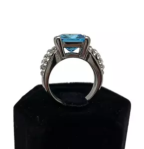 Anillo pavimentado de aguamarina estilo princesa talla 5 - Imagen 1 de 8