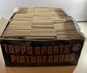 1987 TOPPS BASEBALL SPORTS PICTURE CARDS OVER 1000 CARDS - Picture 1 of 3