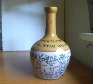 1890s GILMOUR THOMSON'S ROYAL STAG WHISKY STONEWARE HANDLED JUG STAG & FLOWERS - Imagen 1 de 13