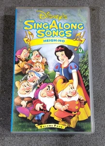 Disney Mitsinglieder - Heigh Ho (VHS) Video Schneewittchen Band 4 PAL - Bild 1 von 3