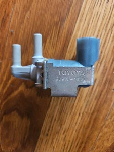 Interruptor de vacío válvula solenoide OEM 90910-12150 Lexus Toyota 3,0 L V6 VSV - Imagen 1 de 3