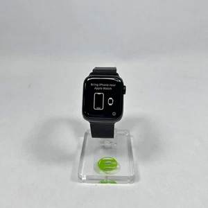 Apple Watch Series 5 40MM Black Stainless Steel Black Milanese Loop MWWX2LL/A - Photo 1 sur 6