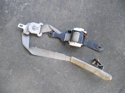 Cinturón de seguridad delantero derecho Mazda Millenia 2002 Foto 1 de 4