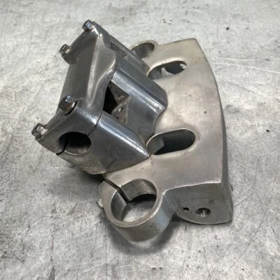 Elevadores de abrazadera de árbol triple superior para horquillas Kawasaki Vulcan 500 EN500 1990-96 OEM BONITOS Foto 1 de 4