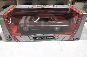 Ford Falcon- Modellini auto Americane - Road Signature auto scala 1/18 - Foto 1 di 1