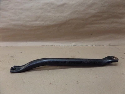 2005 BOMARDIER OUTLANDER 400 HO 4 X 4 CAN-AM ЛЕВЫЙ ЗАДНИЙ КРОНШТЕЙН ТРУБКА D - Изображение 1 из 4