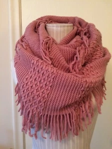 Bufanda Infinita con Flecos Madison Boutique para Mujer Malva/Rosa NUEVA con Etiquetas - Imagen 1 de 11