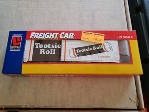 HO Life Like Tootsie Roll 50' Boxcar 8422 TR 5300 - Picture 1 of 2