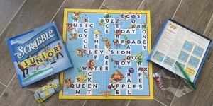 1999 Milton Bradley SCRABBLE JUNIOR Board Game Ages 5+ Child's First Crosswords - Picture 1 of 4