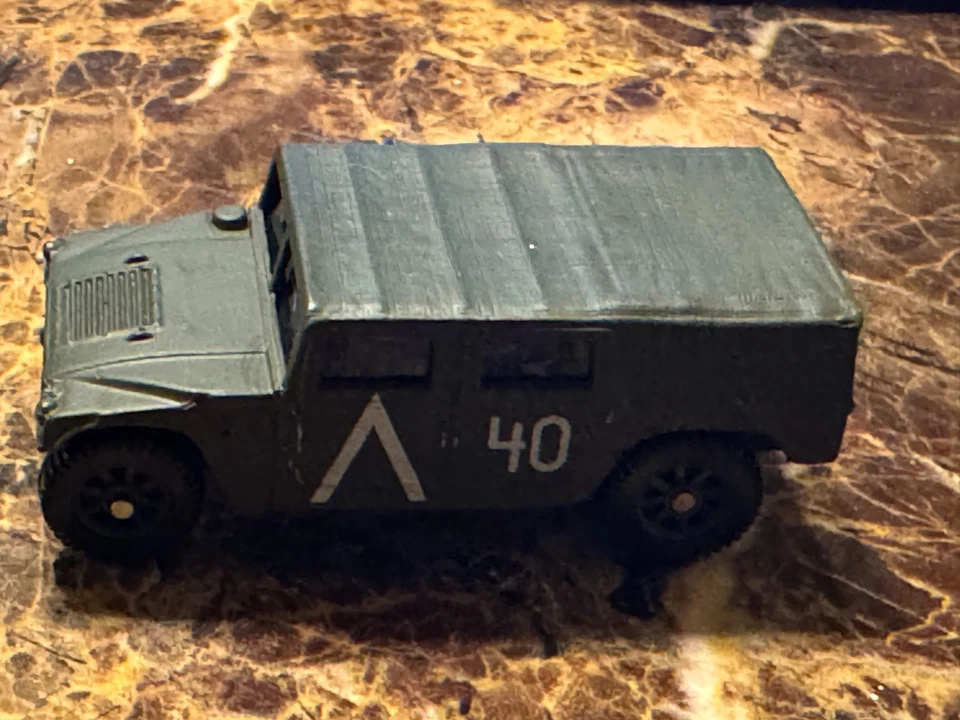 HUMMER HUMVEE MAISTO COMMANDO HUM-V Foto 1 de 1