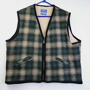 Vintage Pendleton Outdoorsman Vest Wool Mens XL Blue Plaid Sherpa Line USA Made - Picture 1 of 9