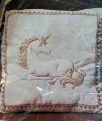 Vtg The Creative Circle 0478 Tapestry Unicorn Pillow Embroidery NOS Craft Kit - Image 1 of 4