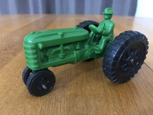 VINTAGE GREEN PLASTIC 5” JOHN DEERE TRACTOR & DRIVER USA MADE TOY NICE - Picture 1 of 8