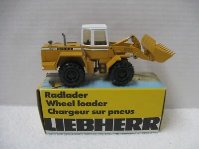CONRAD ~ LIEBHERR L 531 WHEEL LOADER ~ 1/50 SCALE - Image 1 of 4