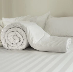 Diana Cowpe Lightweight Cool Summer 4.5 Tog Duvet *MADE IN UK* 100% Cotton Case - Picture 1 of 1