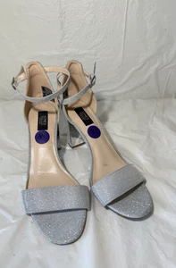 Jones of New York EDIE ankle strap sandal SILVER SZ 8.5 NEW - Picture 1 of 15
