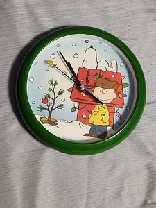 Peanuts Weihnachten Wanduhr Charlie Brown Snoopy Musical 2010 funktioniert ohne Deckel  - Bild 1 von 8
