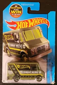 2013 HOT WHEELS HW CITY GREEN COMBAT MEDIC RESCUE VEHICLE 47/250 - Picture 1 of 2