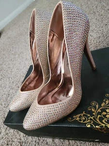 Party Heels, Size 8, Height 4.5 Inches, Closed Toes, Champagne Color - Picture 1 of 7