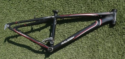 Cuadro de bicicleta de montaña Raleigh Talus 3.0 negro cuadro extra pequeño de 14" para neumático de 26" Foto 1 de 4