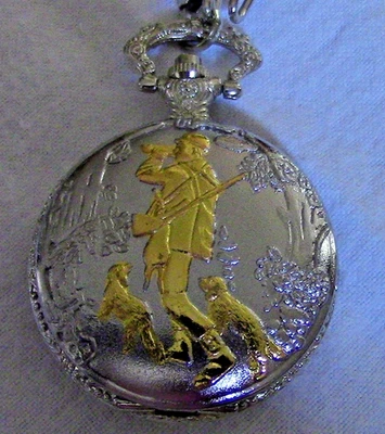 Reloj Bolsillo Geneva Plateado con Cadena Temática Cazador y Perros Dorados Para Hombre Foto 1 de 3