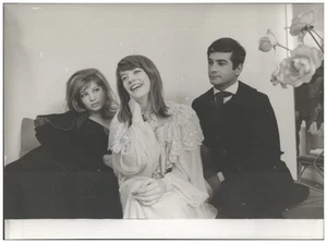 C604/ Francoise Hardy und Monica Vitti Pressefoto 24 x 18 cm - Bild 1 von 2