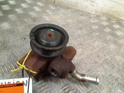 SERVOLENKUNG PUMPE Ford Fusion Combi 1.4 16V (FXJA(Euro 4)) 2009 8DD1430 - Изображение 1 из 3