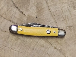 Vintage Imperial 2 Blade Yellow Handle Folding Pocket Knife - Picture 1 of 6