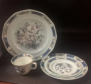 Vintage Adams 4 Pcs Blue Calyx Ware Ming Toi Dinner, Salad, Bread Plates & Cup - Picture 1 of 3