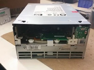 HP LTO 2 Loader Fibre Channel Tape Drive C7381-00830 - Picture 1 of 3