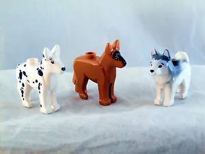 LEGO DOG ~ THREE DIFF DOGS Minifigure Animale Pet Pastore Dalmata & Husky NUOVO - Foto 1 di 1