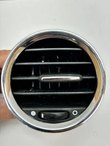 🚗2012 2013 2014 FIAT 500 DASH DRIVER OR PASSENGER SIDE A/C AIR VENT OUTLET - Picture 1 of 6