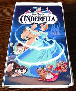 Walt Disney's Masterpiece Collection CINDERELLA (VHS, 1995 Clamshell) - Picture 1 of 10