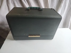 Hallicrafters Shortwave Radio Suitcase Model 1952 Green - Photo 1/5