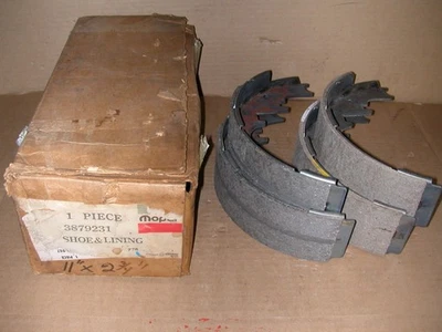 OEM MOPAR BRAKE SHOES - 1965-72 CHRYSLER/DODGE/PLYMOUTH  - 11 X 2-3/4 - #3879231 - Image 1 of 4
