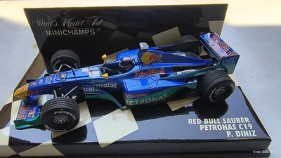 RED BULL SAUBER SCALA 1/43 PILOTA                    P. Diniz - Immagine 1 di 4