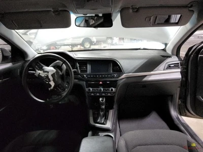 Внутреннее зеркало заднего вида 2020 Hyundai Elantra - Изображение 1 из 4