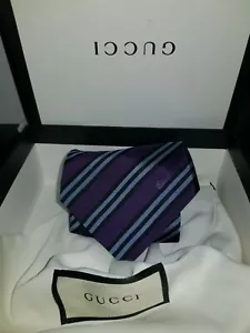 Cravatta con collo Gucci a righe preppy uomo d'affari stile di vita passerella cravatta di seta - Foto 1 di 5