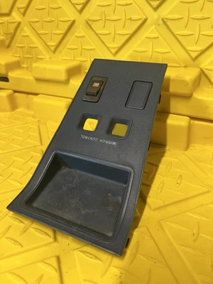 1984-1989 Nissan 300zx Z31 Master Power Heated Mirror Switch Driver Bezel - Image 1 of 3