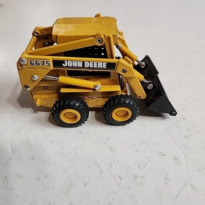 1/32 Ertl John Deere 6675 Skid Steer Loader 1994 Hard To Find Tractor - Image 1 of 4