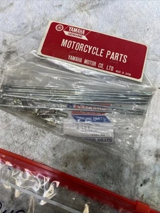 Nuevo de Lote Antiguo Yamaha 72-73 AT2 MX DT Kit Completo Interior 2 Radios 248-25396-90-00 BIN U - Imagen 1 de 3