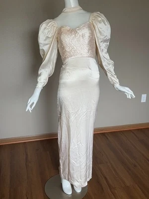 2 LAYER CREAM IVORY SILK GOWN PUFF SLEEVE XXS/XS FRANCE PARIS - Image 1 of 4