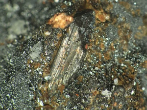 DEFERNITO de Namibia * MINERAL RARO * 1,7 cm - Imagen 1 de 3