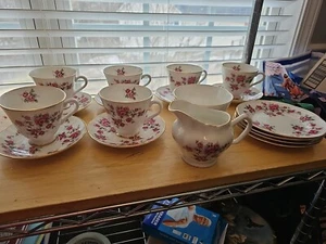 18pc Royal Tara Roses Fine Bone China Tea Set  Made In Galway Ireland - Picture 1 of 9