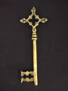 Key Big Large Antique Vintage Style old Brass Skeleton Key Home Office Decor - Picture 1 of 5