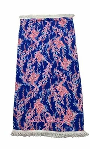 Toalla de playa Lilly Pulitzer azul boreal nadar sobre coral rojo blanco terciopelo - Imagen 1 de 5