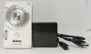 Nikon Coolpix S6900 16,0-MP-Kompaktdigitalkamera – weiß fast neuwertig Japan - Bild 1 von 22