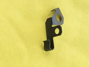 69 70 Shelby, 69-73 Mustang Cougar 351, FMX A/T Lower Modulator Line Clip - Picture 1 of 6