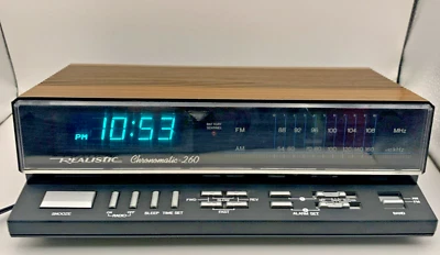 Radio Reloj Despertador Digital AM/FM Vintage Realistic Chronomatic 260 Modelo 12-1567 Foto 1 de 4